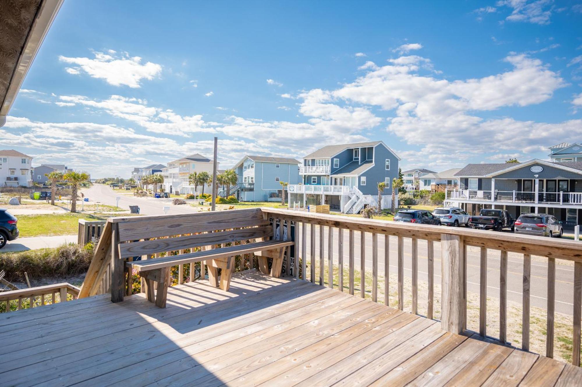 Re-Juvenated Villa Oak Island Exterior photo