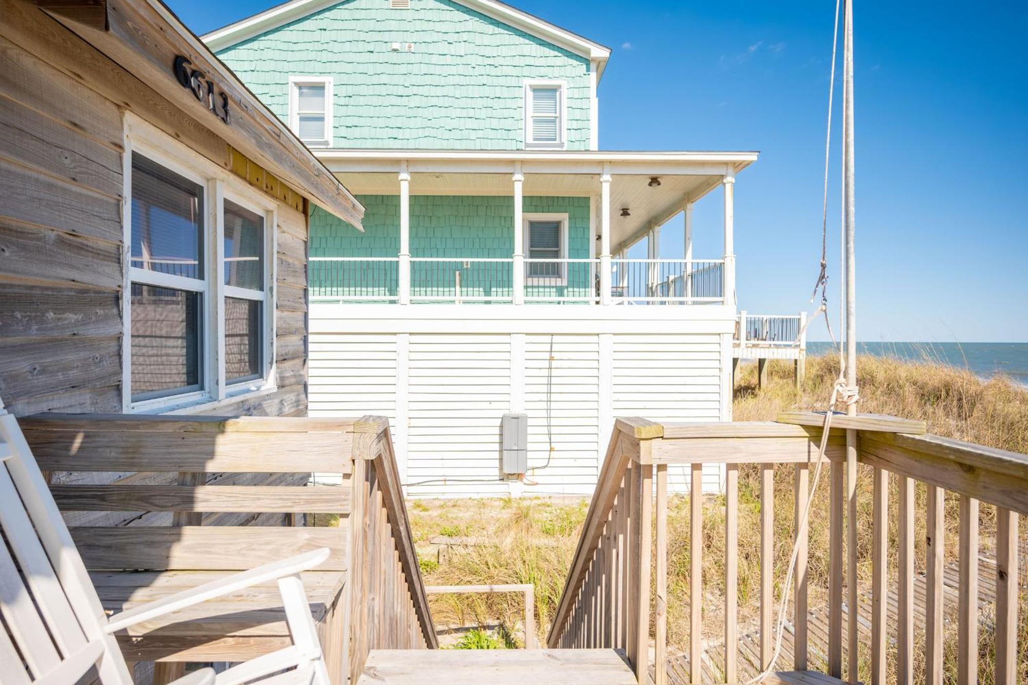 Re-Juvenated Villa Oak Island Exterior photo
